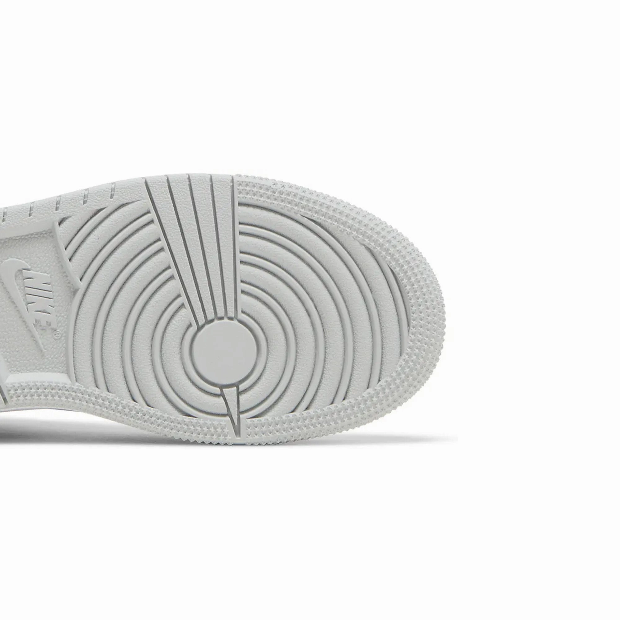 Air Jordan 1 Retro High OG 'Stage Haze' GS (2022)