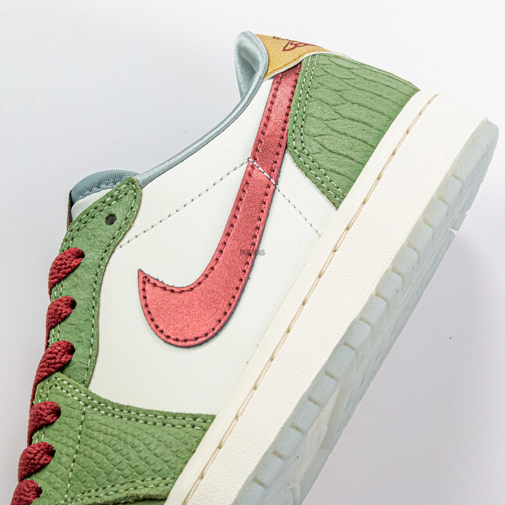 Air Jordan 1 Retro Low OG 'Year of the Dragon' (2024)