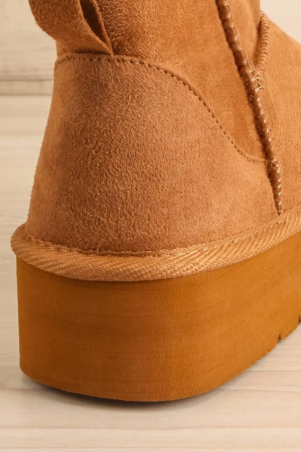 Aupaluk | Beige Platform Ankle Boots