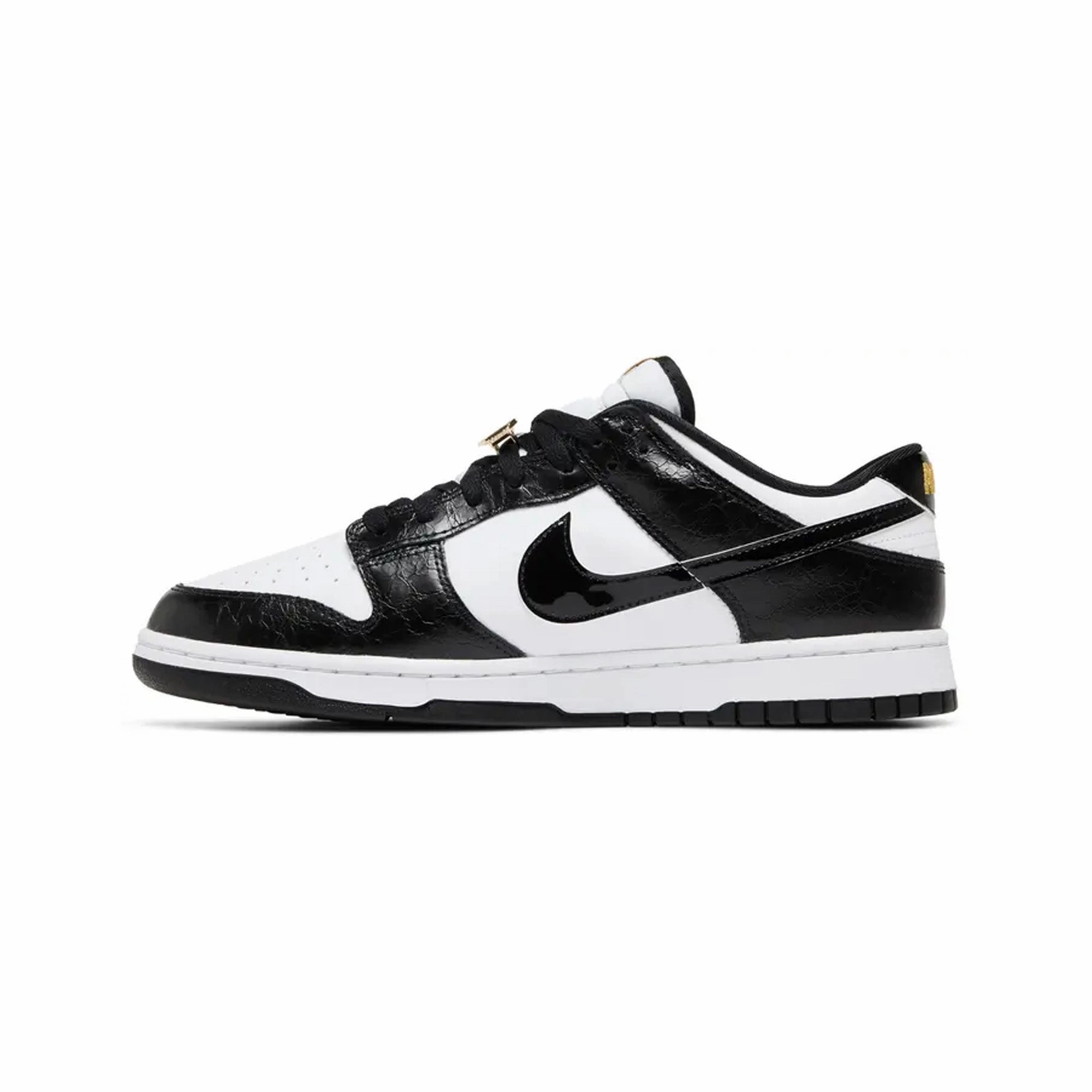 Dunk Low SE 'World Champs Black White' (2022)
