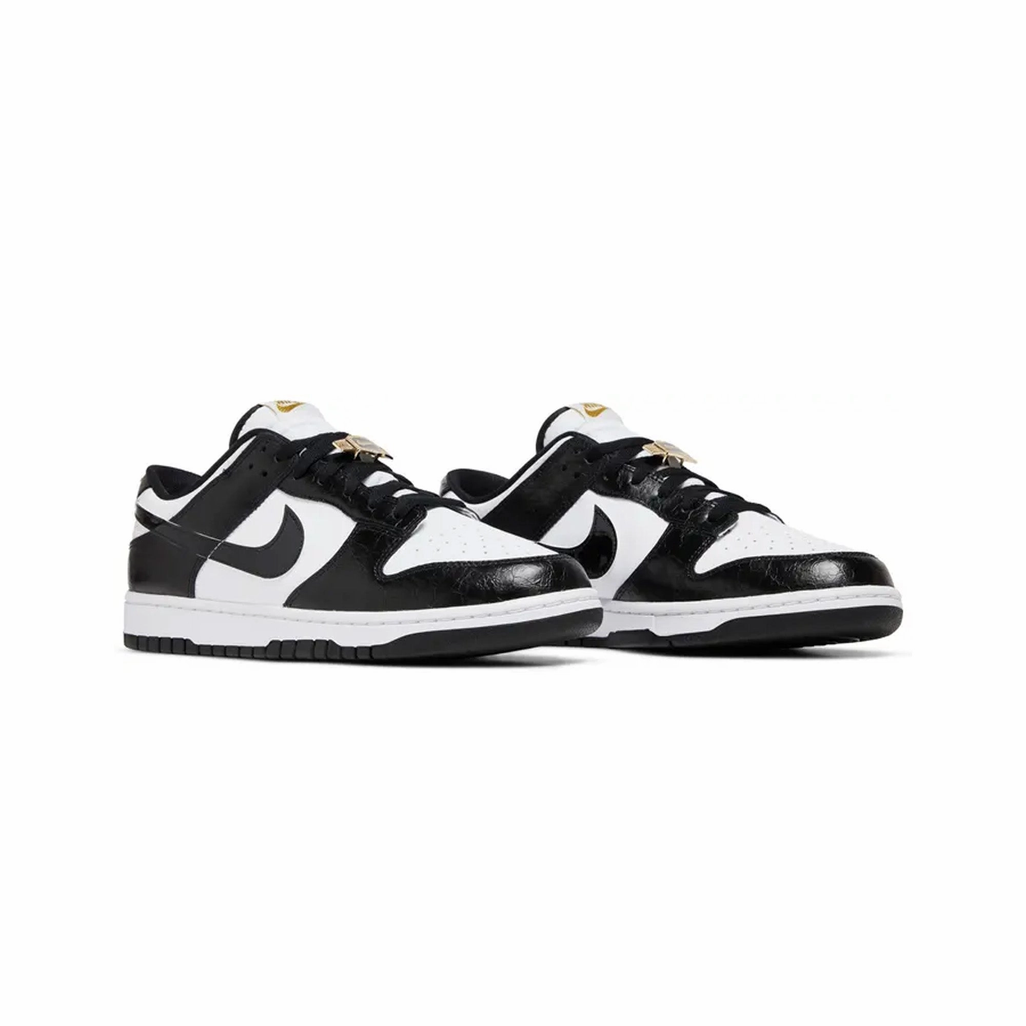 Dunk Low SE 'World Champs Black White' (2022)