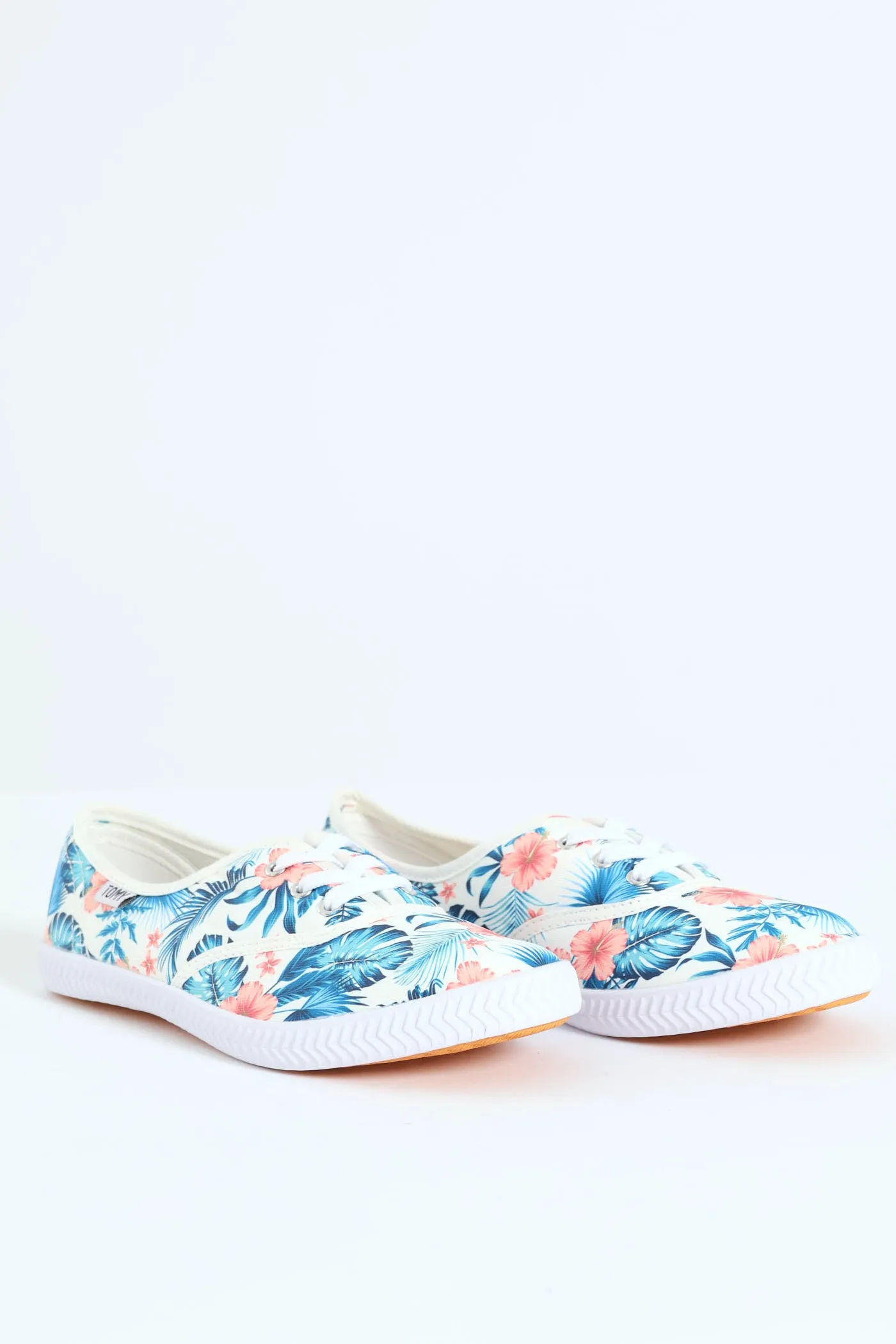 Lesia Low Cut Lace Up Sneaker - Floral