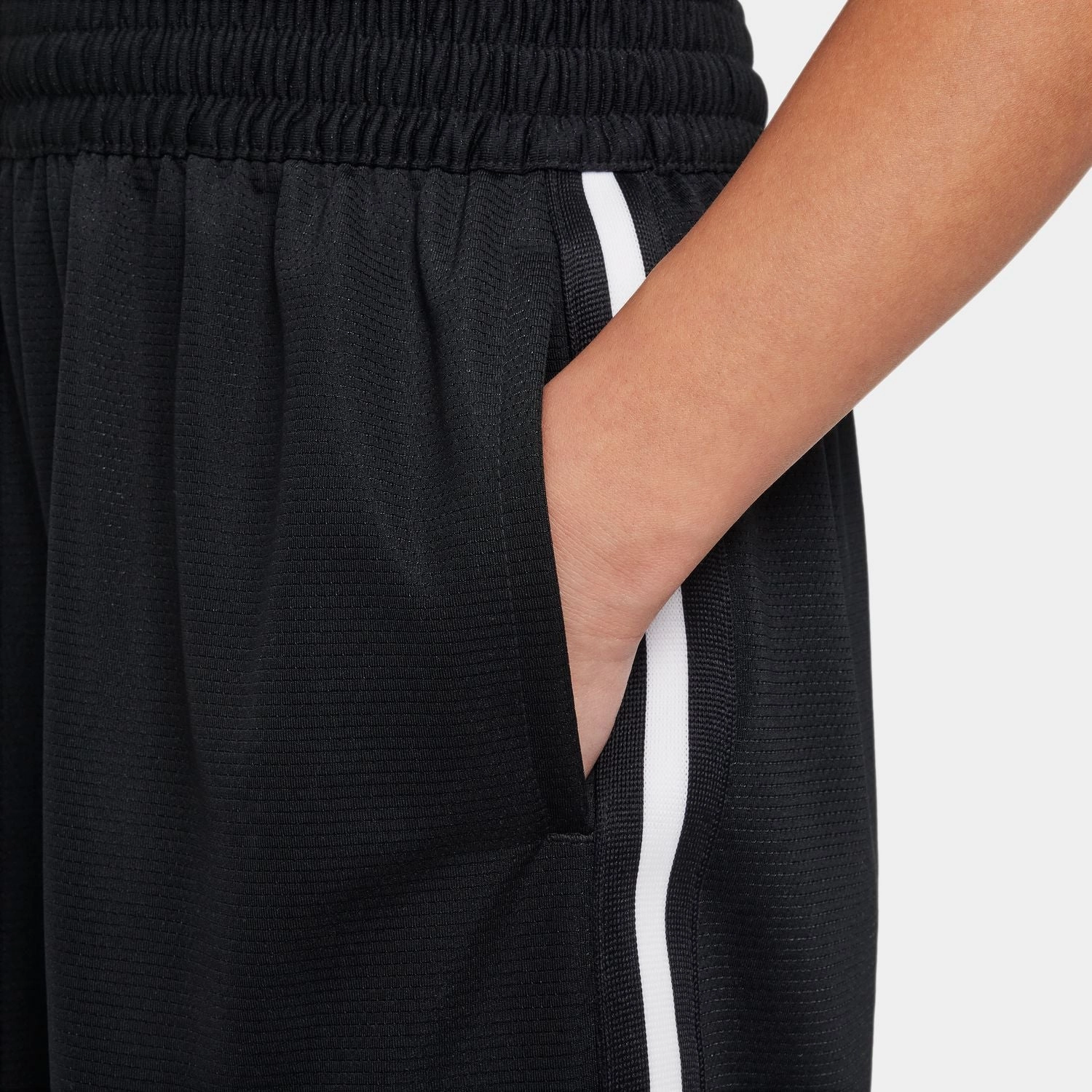 nike Dri Fit DNA 24 Short - Youth