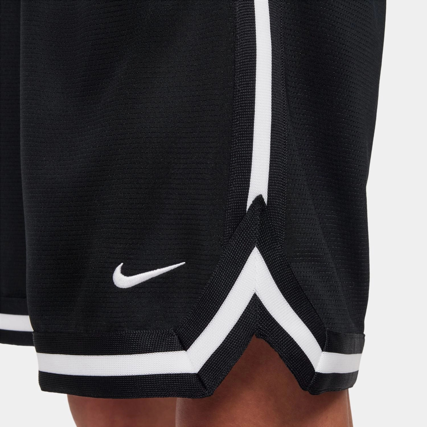 nike Dri Fit DNA 24 Short - Youth
