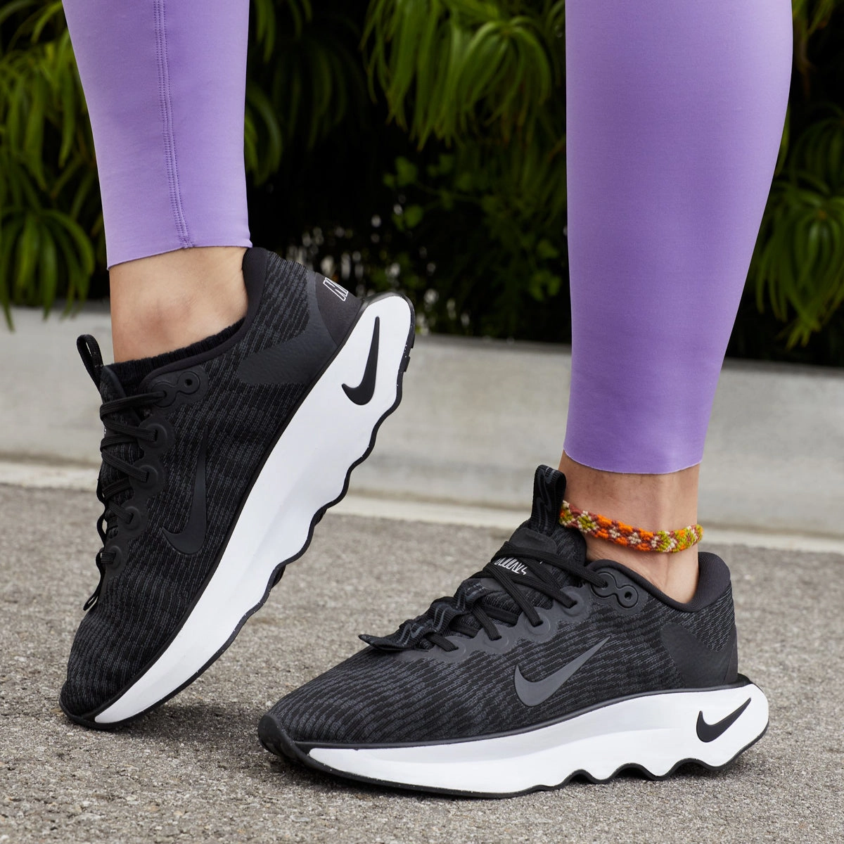nike Motiva - Womens