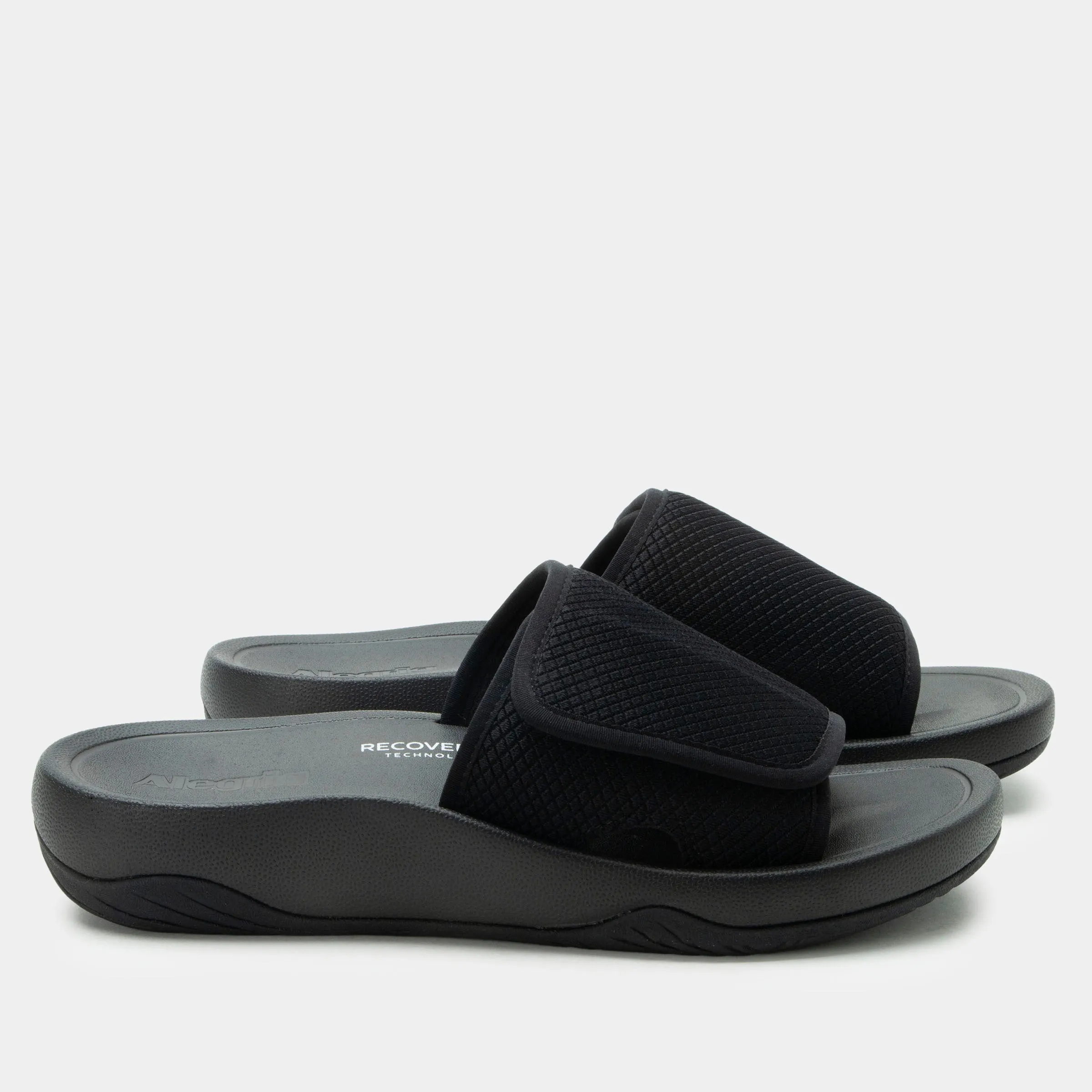 Ova8tion Raven Sandal