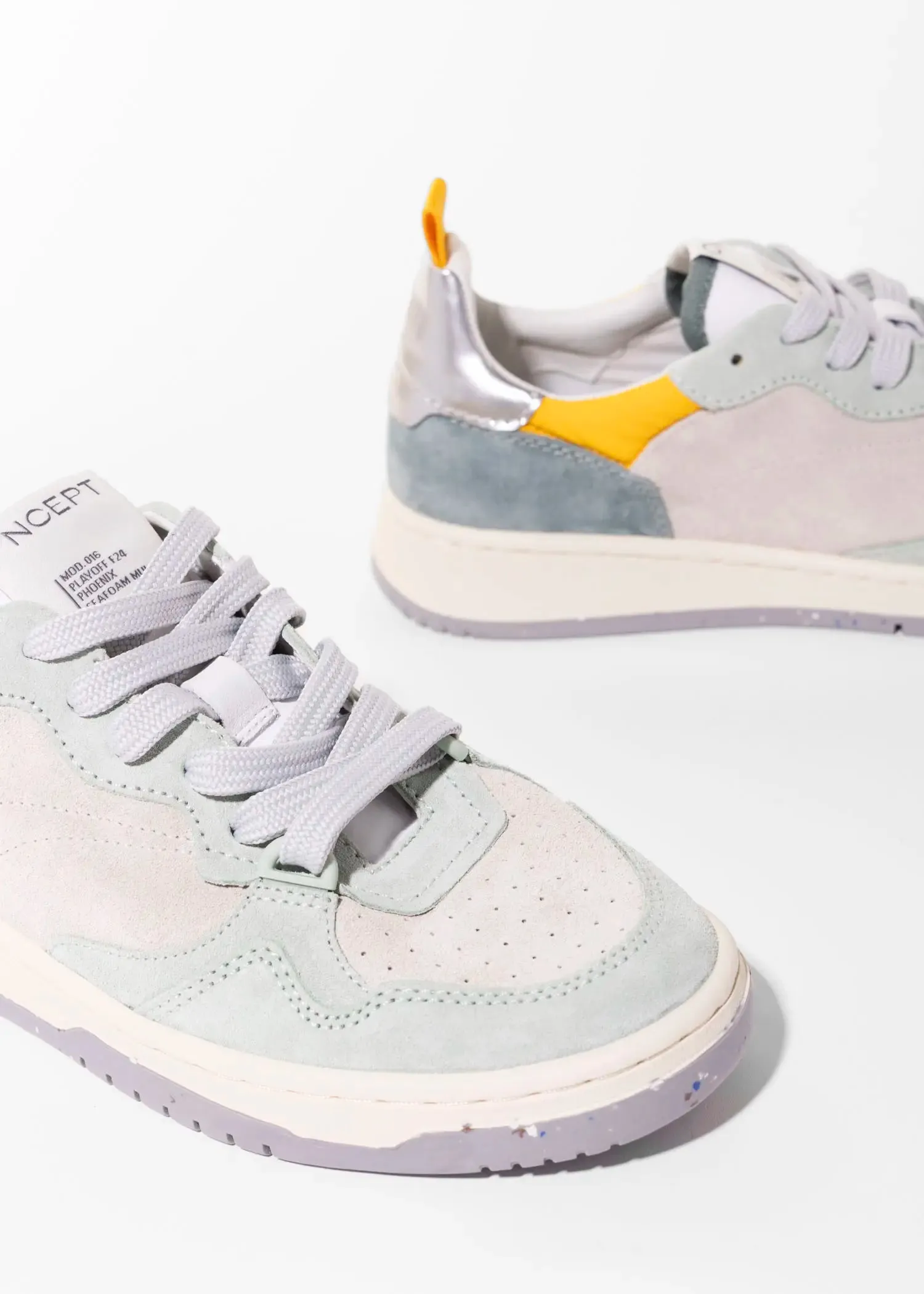 Phoenix Sneaker