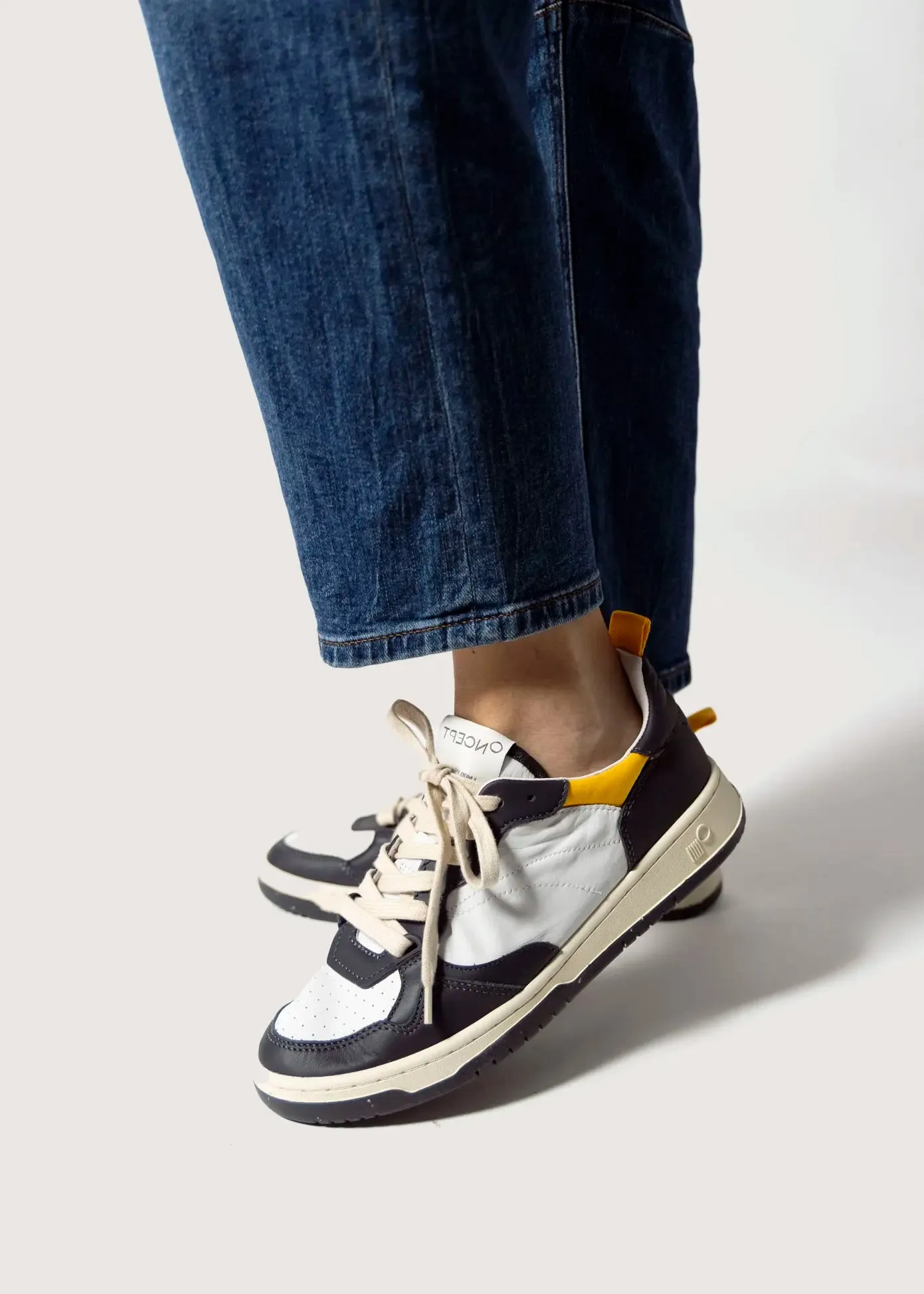 Phoenix Sneaker