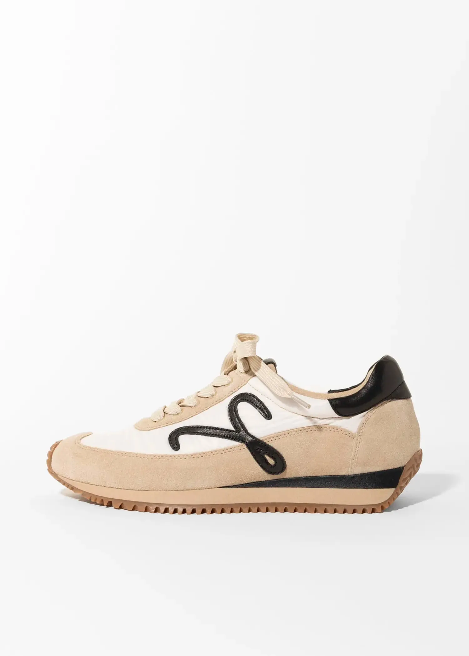 Queen Sneaker