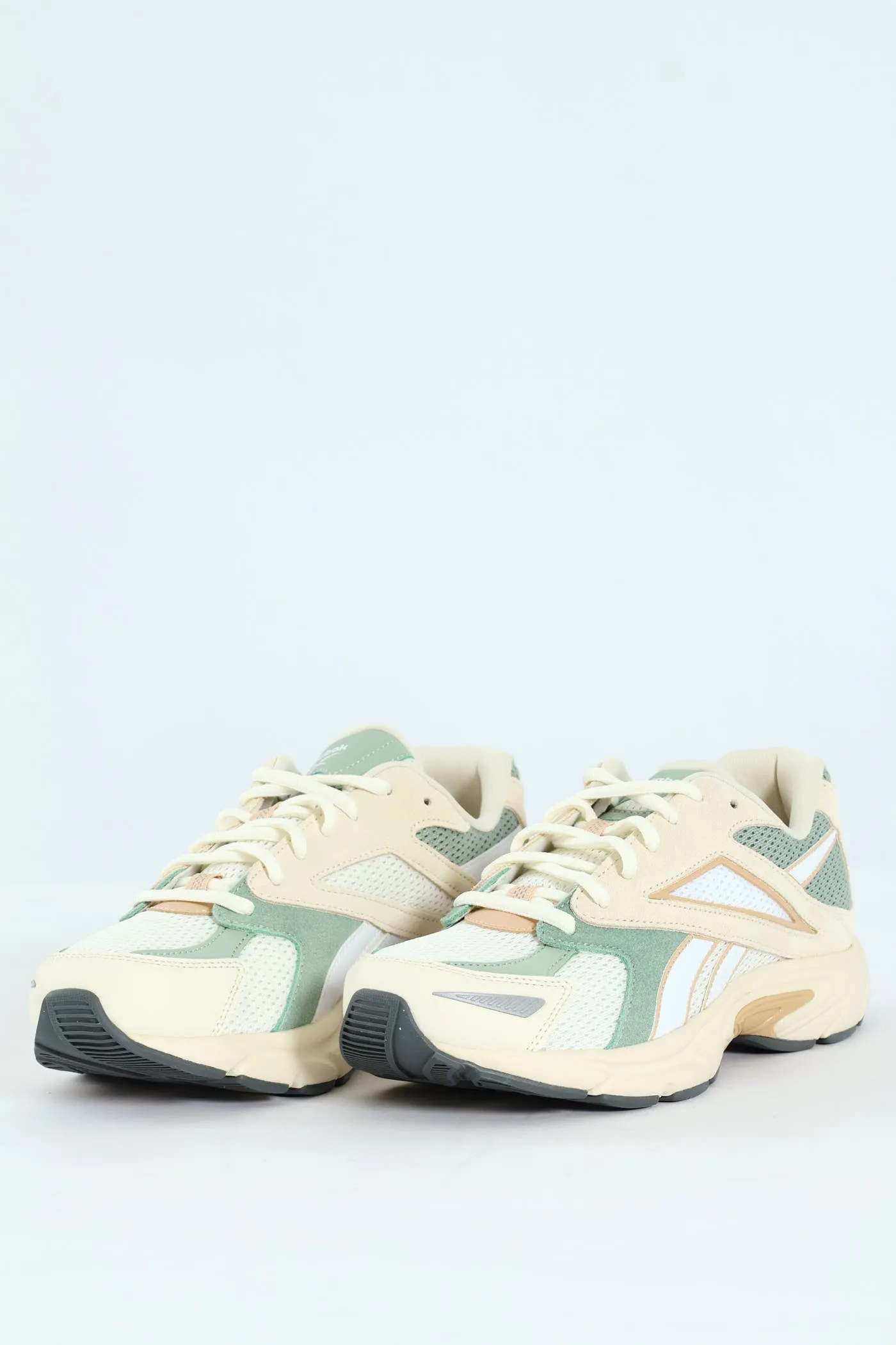 Road Prime Lace Up Runner - Cream