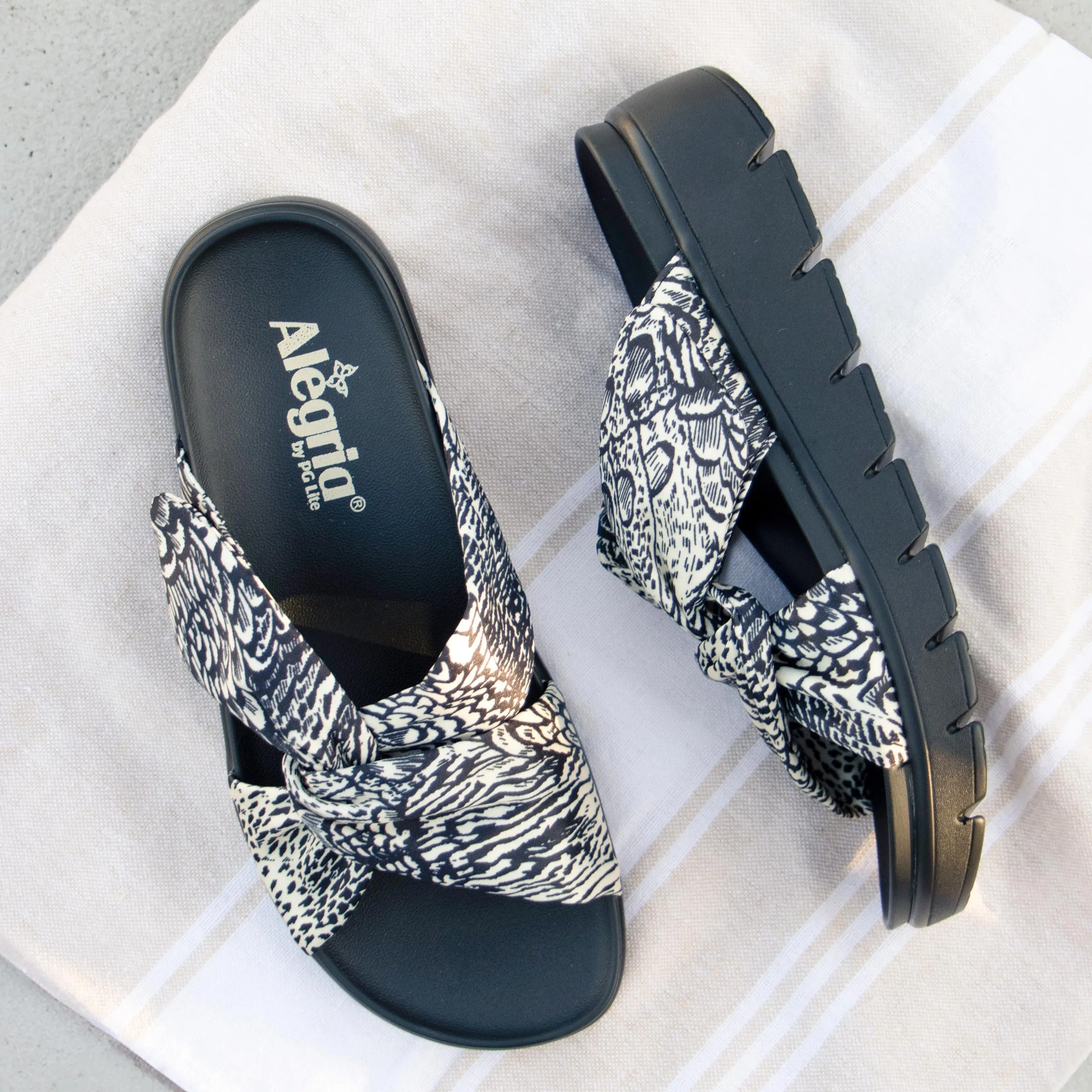 Rylie Birds Of A Feather Sandal