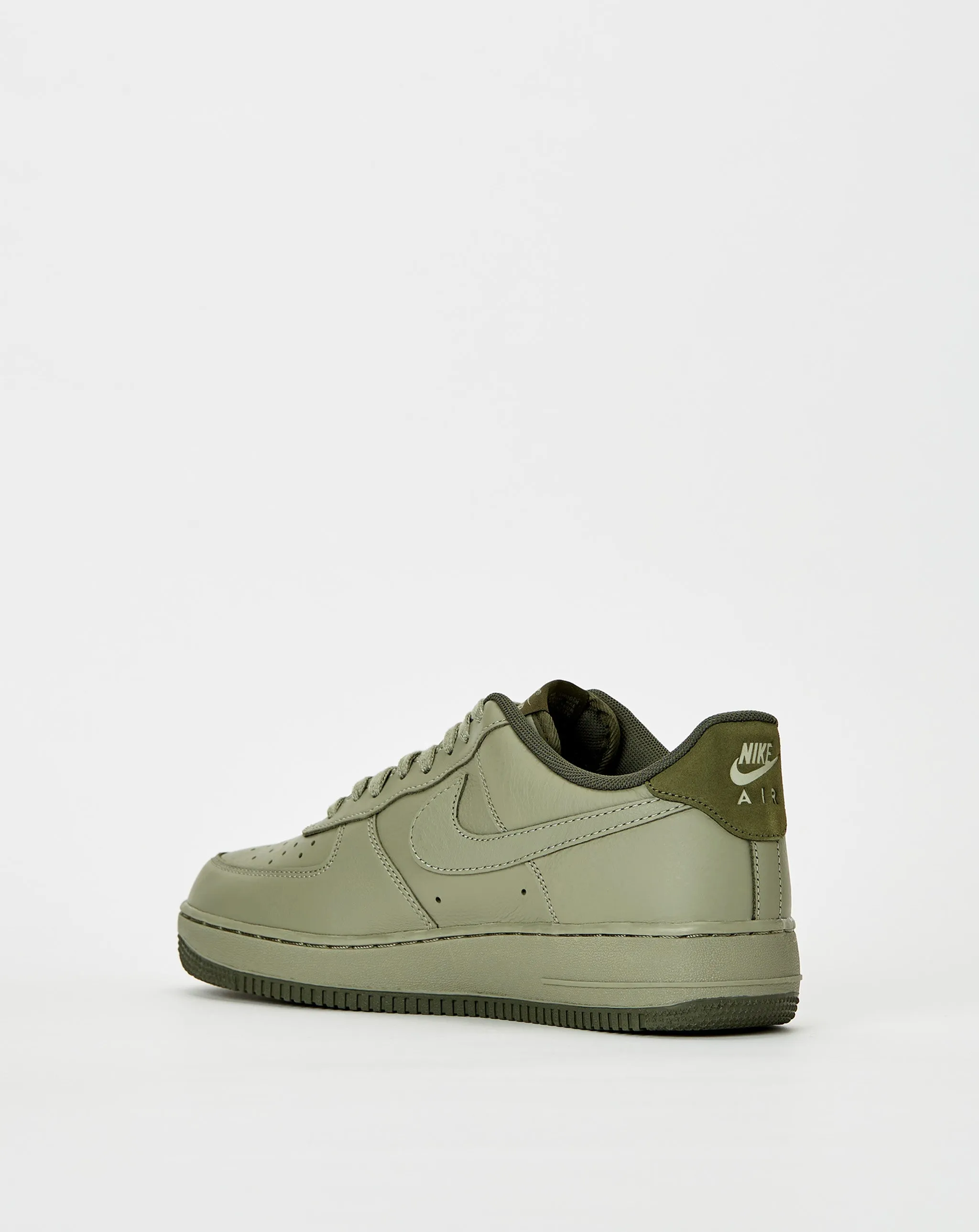 Shoes Nike Air Force 1 '07 LV8