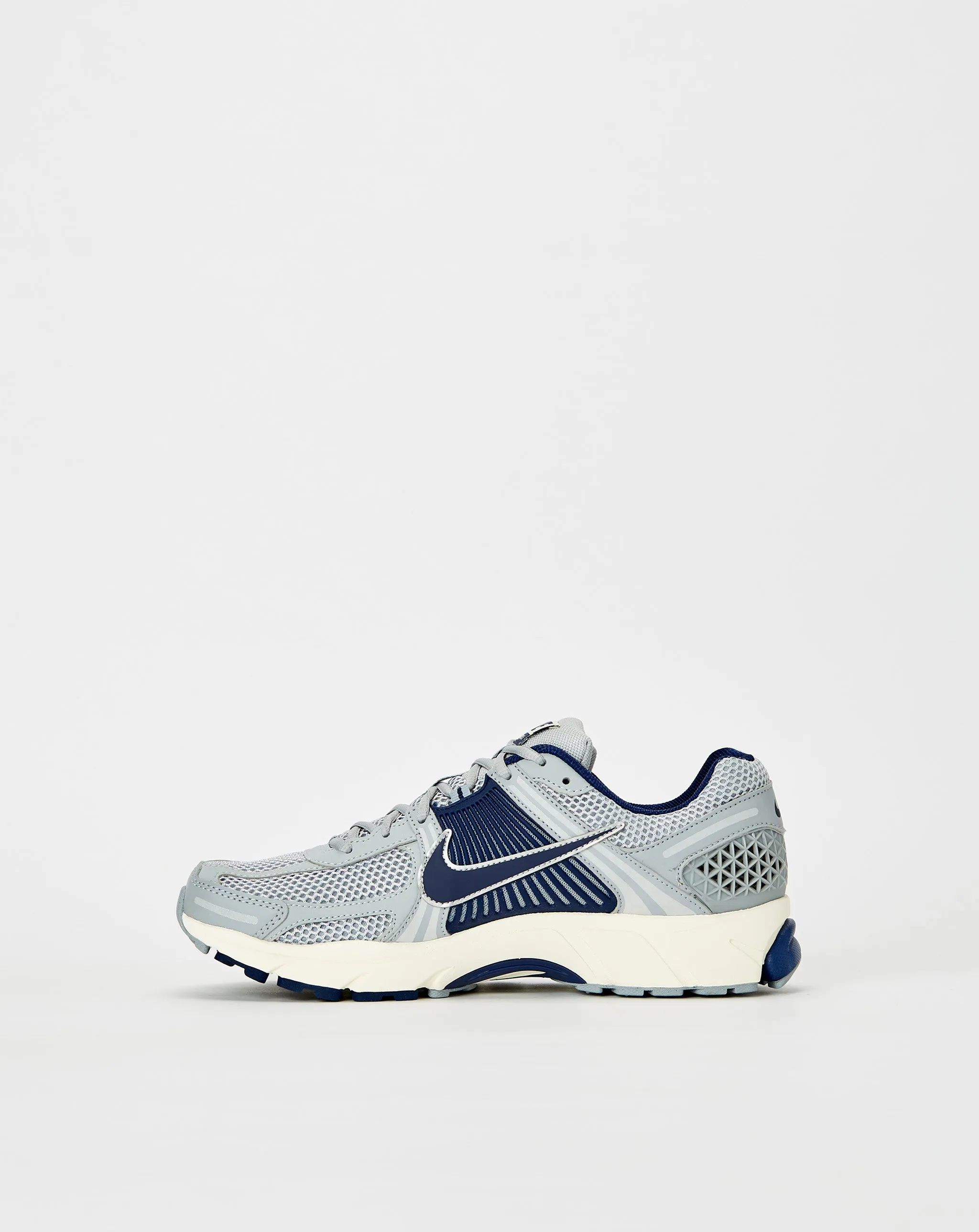 Shoes Nike Zoom Vomero 5