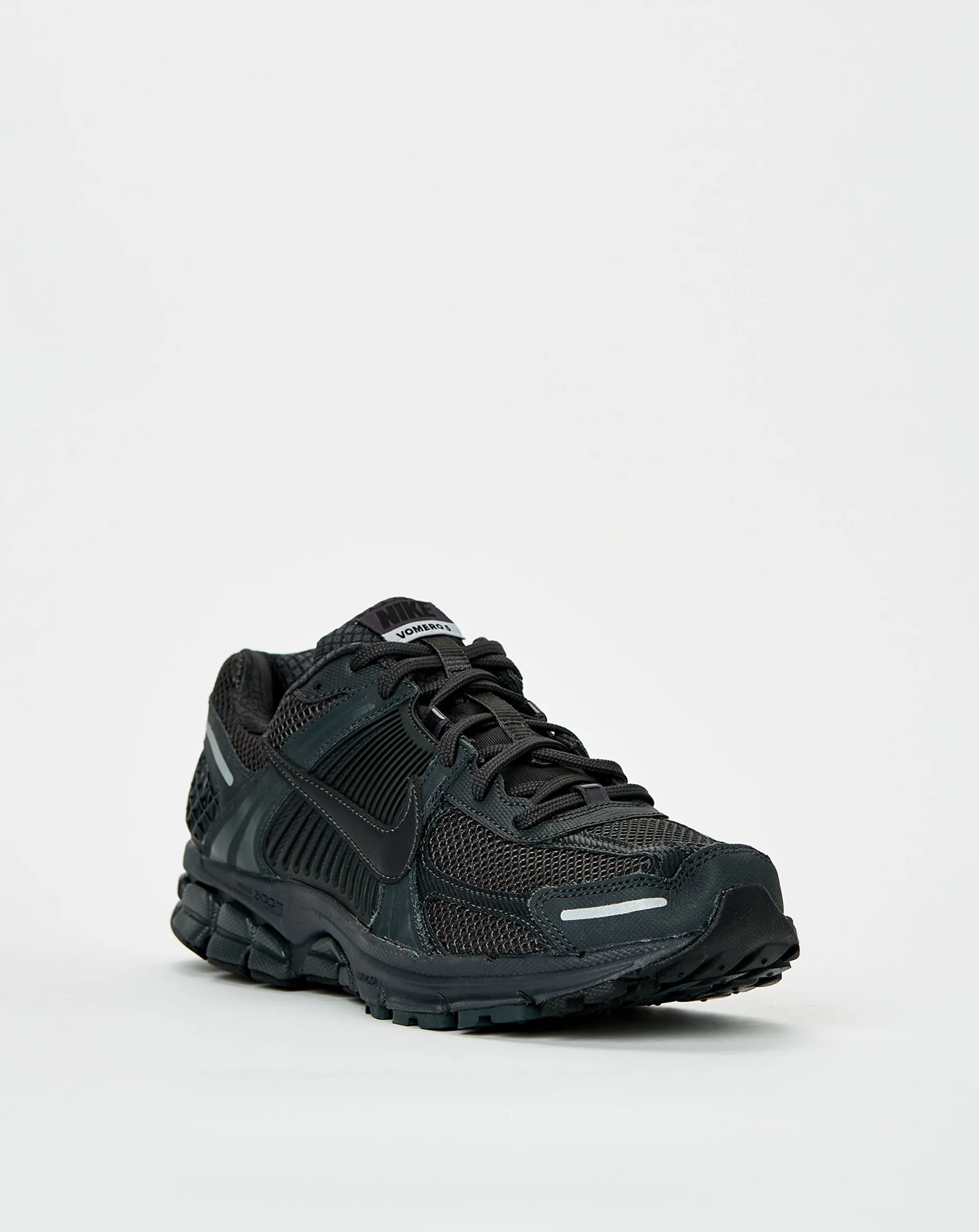 Shoes Nike Zoom Vomero 5
