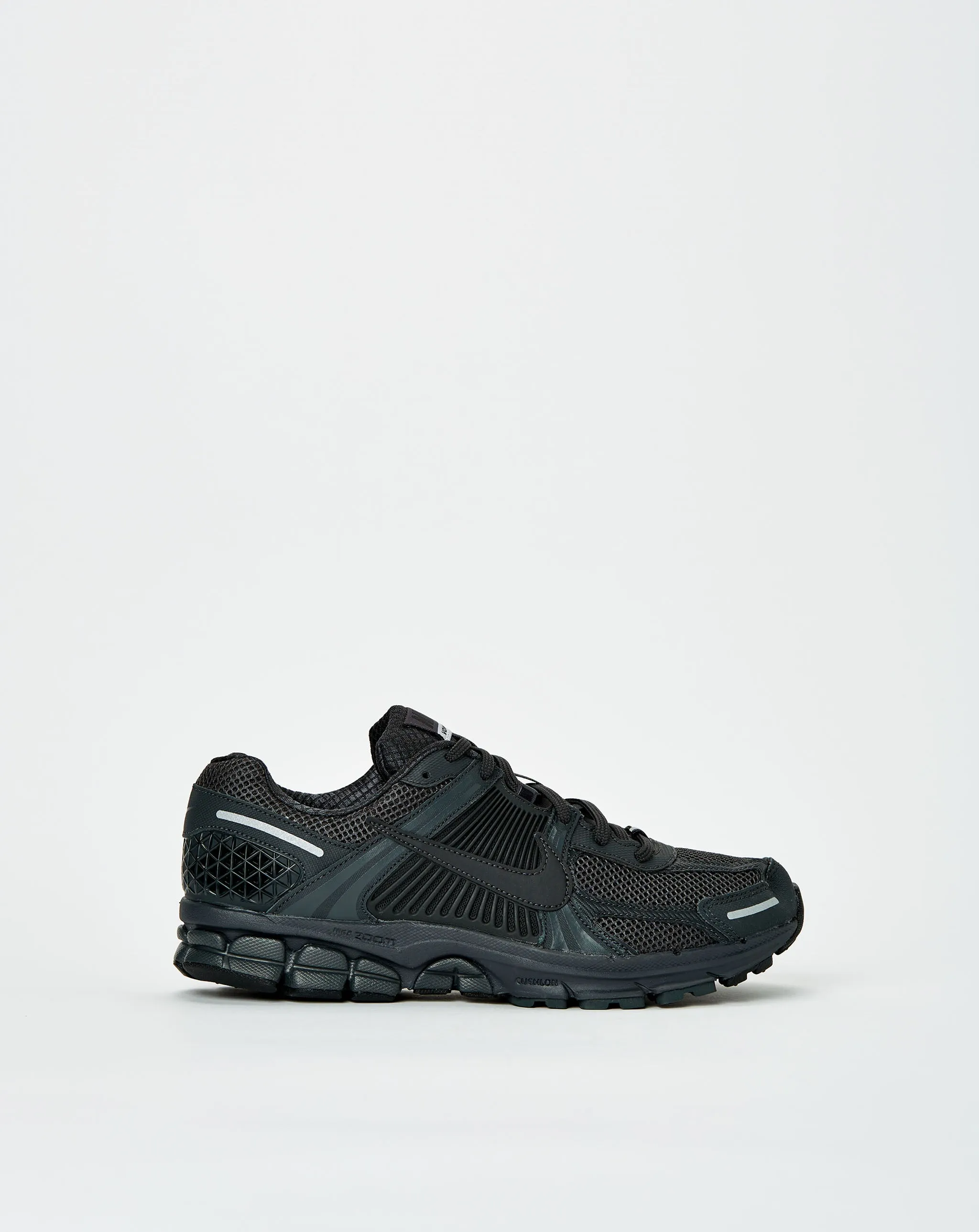 Shoes Nike Zoom Vomero 5