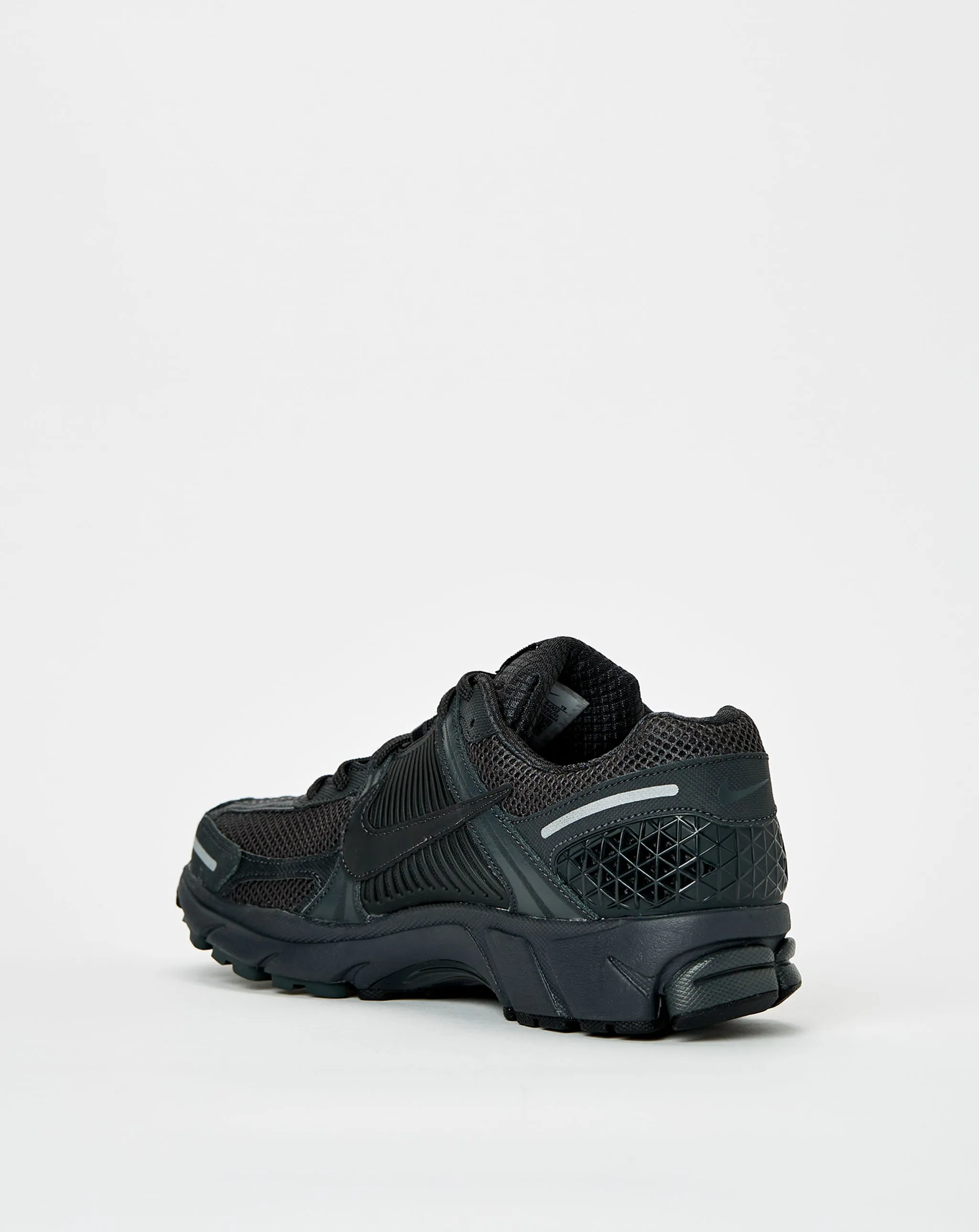 Shoes Nike Zoom Vomero 5