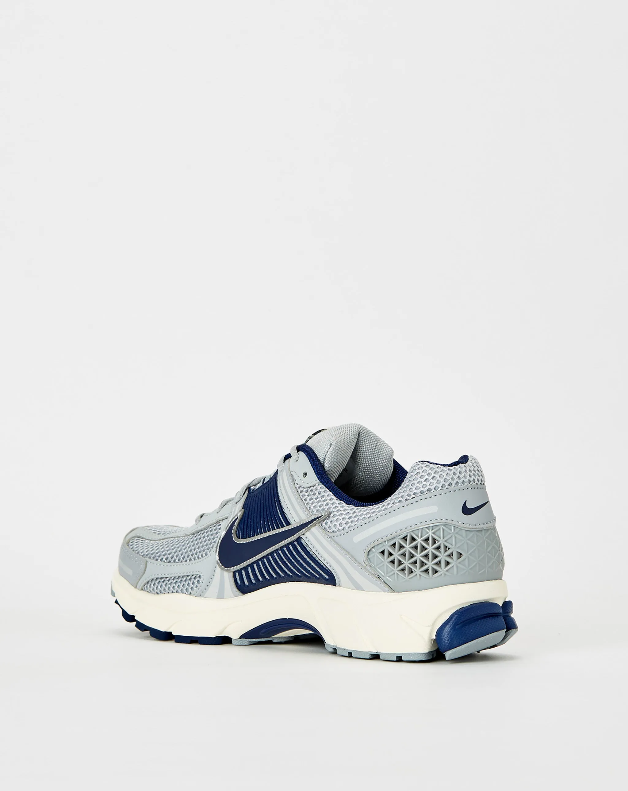 Shoes Nike Zoom Vomero 5