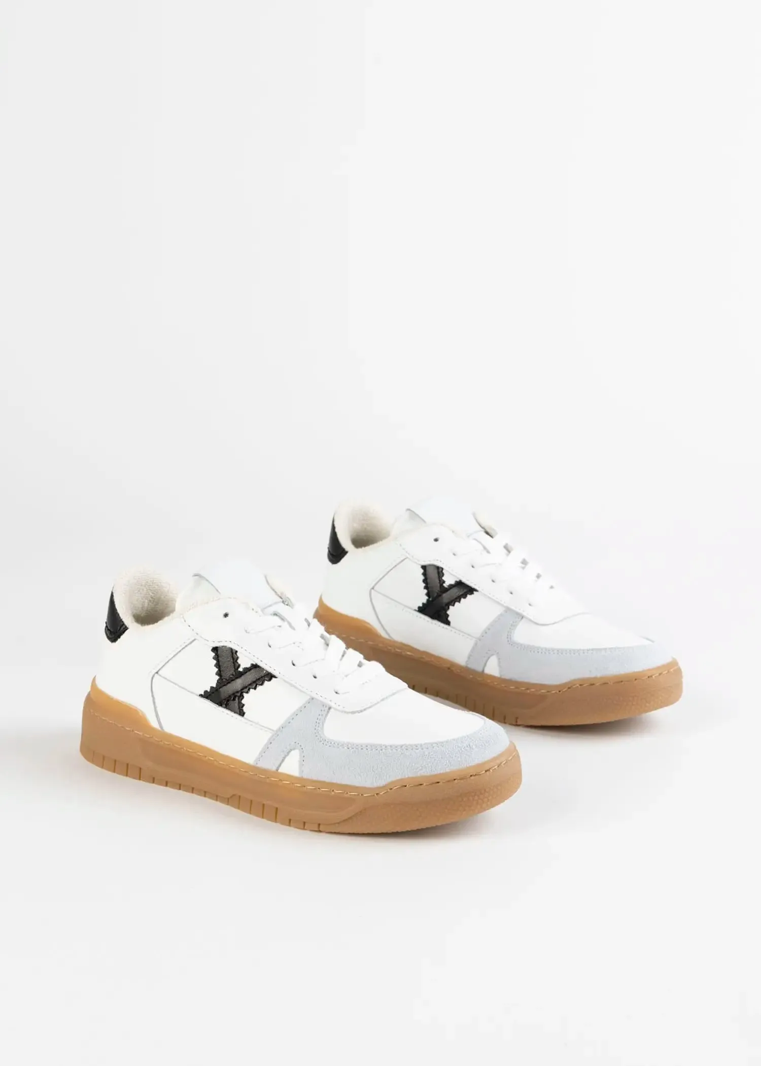 Violetta Sneaker