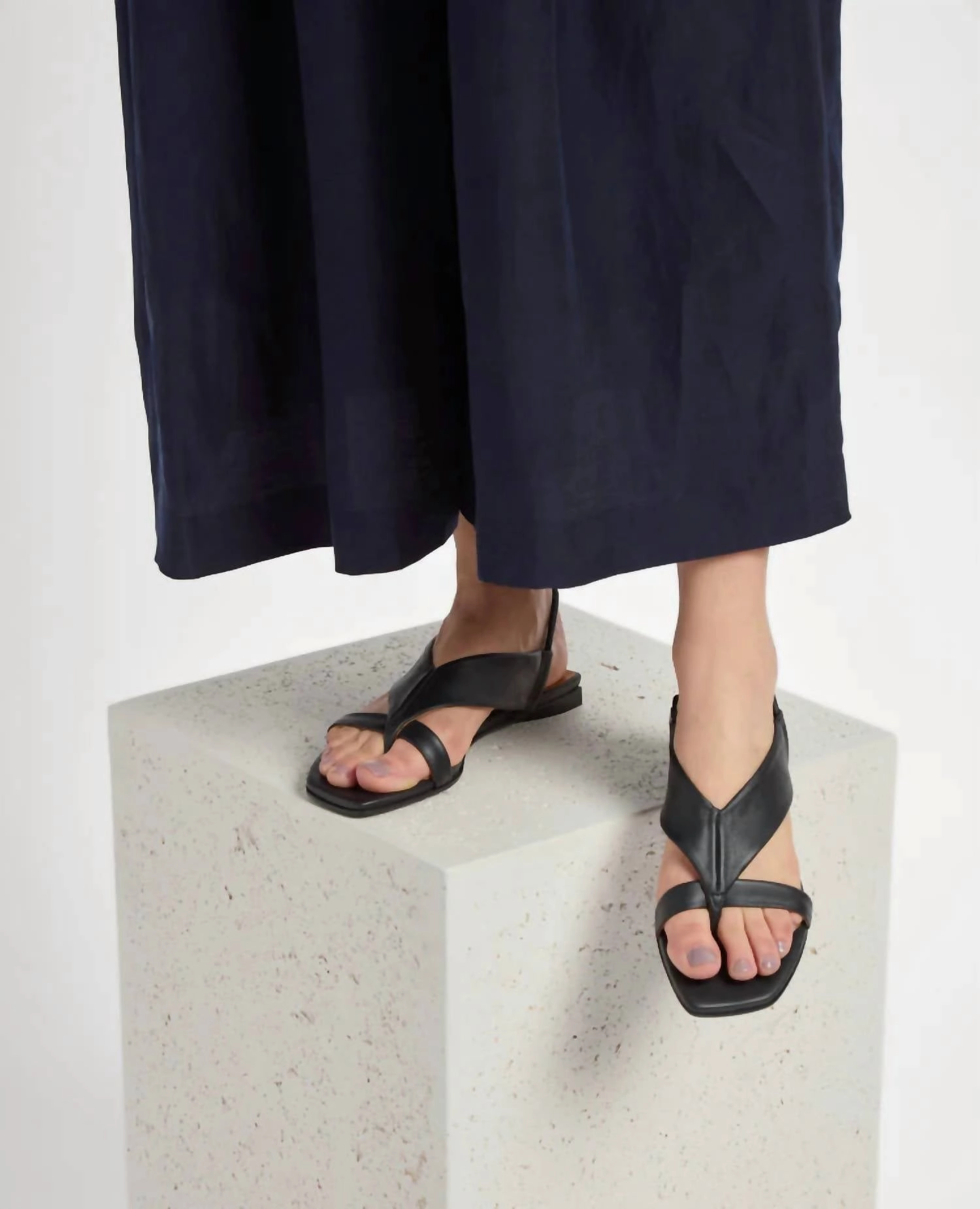 Women's Finch Sandal In Black Leather