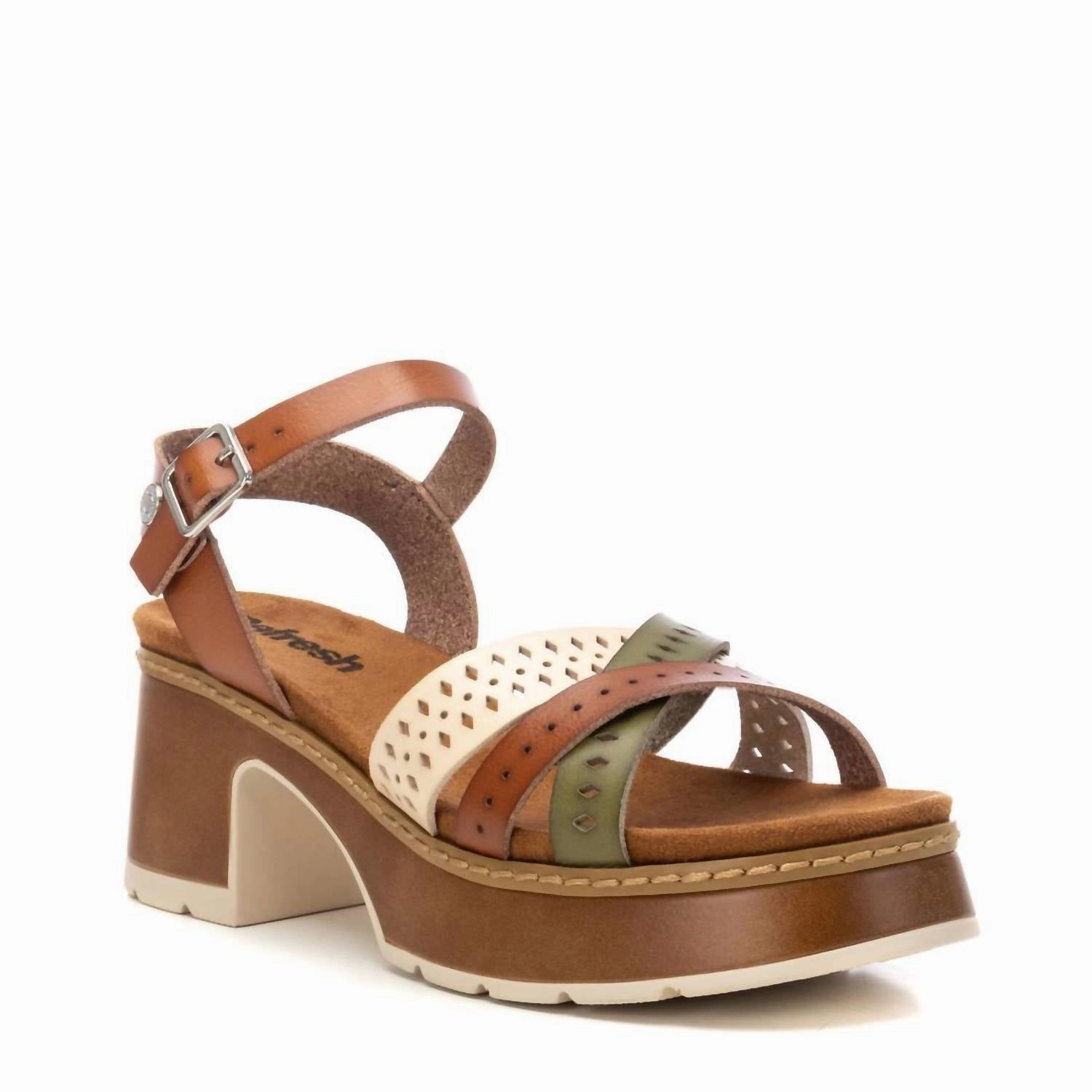 Women's Refresh Chunky Block Heel Sandals In Camel