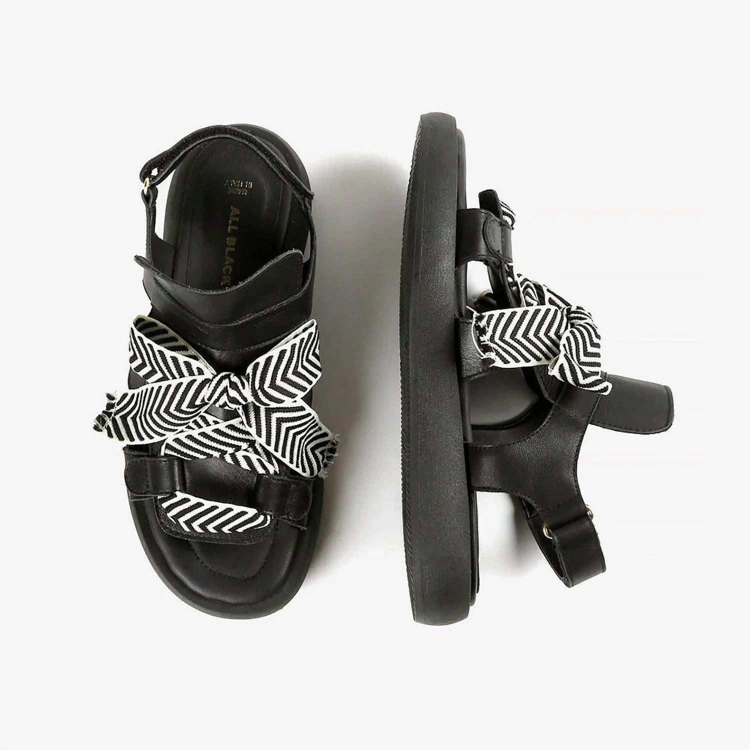 Women's The Amazing Lace Sandal In Black